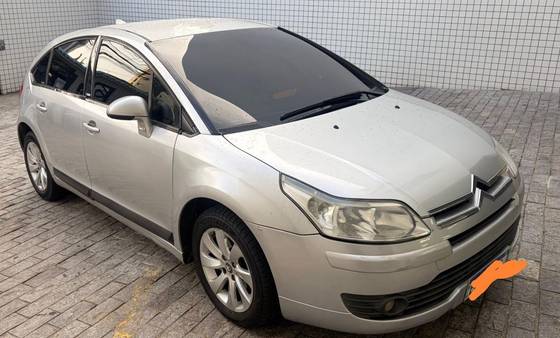 CITROËN C4 2.0 EXCLUSIVE 16V FLEX 4P AUTOMÁTICO CITROËN C4 2.0 EXCLUSIVE 16V FLEX 4P AUTOMÁTICO